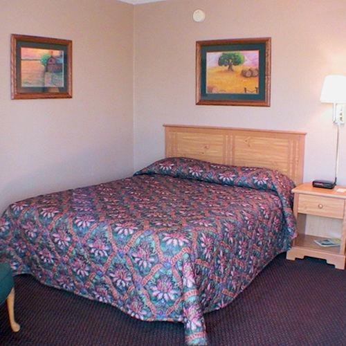 Super 8 By Wyndham Fort Scott Habitación foto